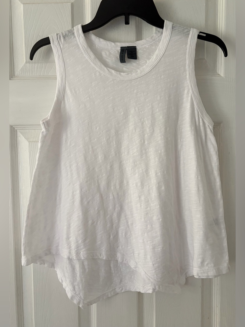 Women's White Sleeveless Tank Top - Lightweight Casual Layer